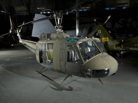 Bell uh 1 iroquois вьетнам