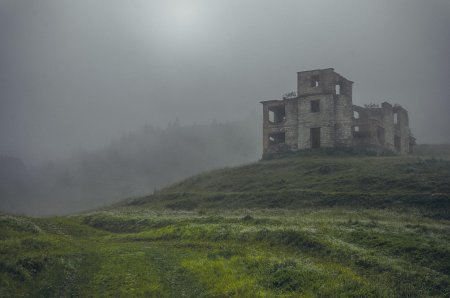 Туманная шотландия деревня