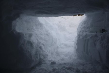 Снежная пещера