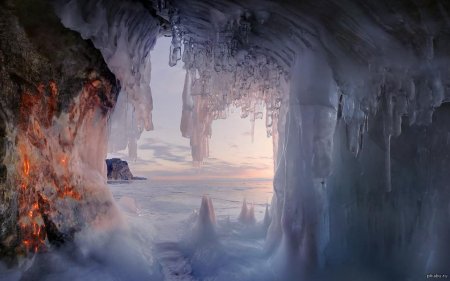 Ледяная пещера ольхон