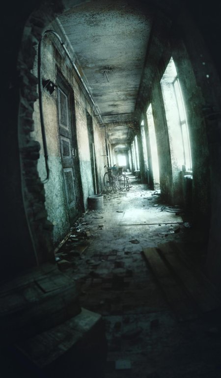 Заброшенный госпиталь (abandoned hospital red)