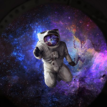 Космонавт в космосе