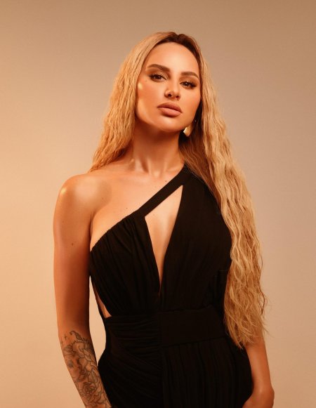 Анна асти