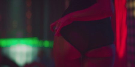 В стриптиз клубе
