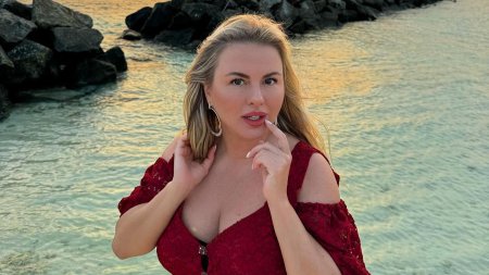 Анна семенович