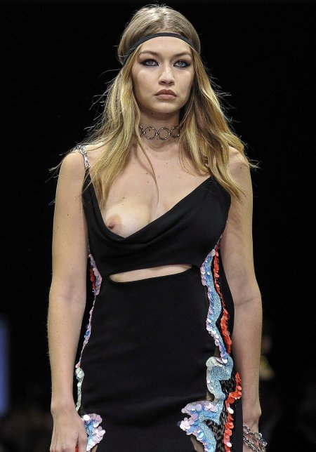 Gigi hadid catwalk
