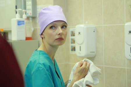 Сериал хорошие руки ксенофонтова