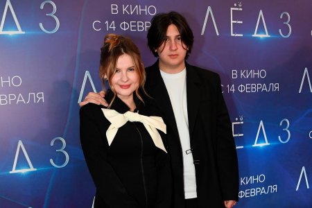 Анна цуканова котт с сыном