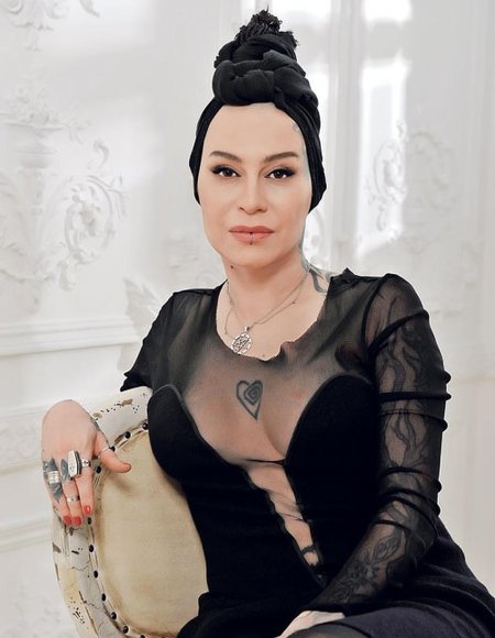 Певица наргиз