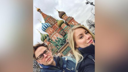 Дженнифер холлэнд жена джеймса ганна