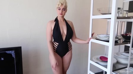 Модель плюс сайз стефания феррарио