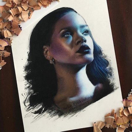 Рианна портрет