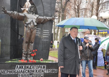 Памятник ликвидаторам чернобыльской аварии в твери