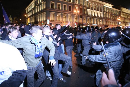 Беспорядки футбольных фанатов